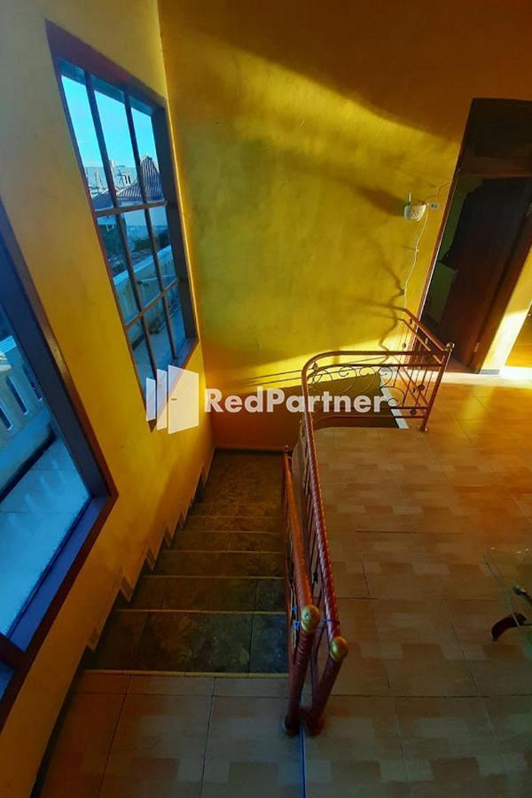 Bromo Indah Lestari Homestay Mitra Reddoorz ปาซูรูอัน ภายนอก รูปภาพ