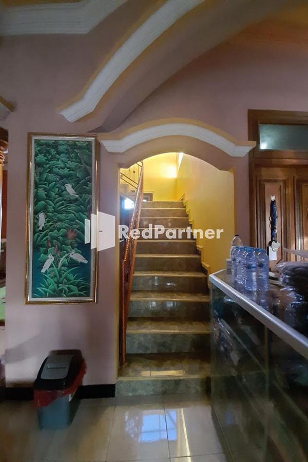 Bromo Indah Lestari Homestay Mitra Reddoorz ปาซูรูอัน ภายนอก รูปภาพ